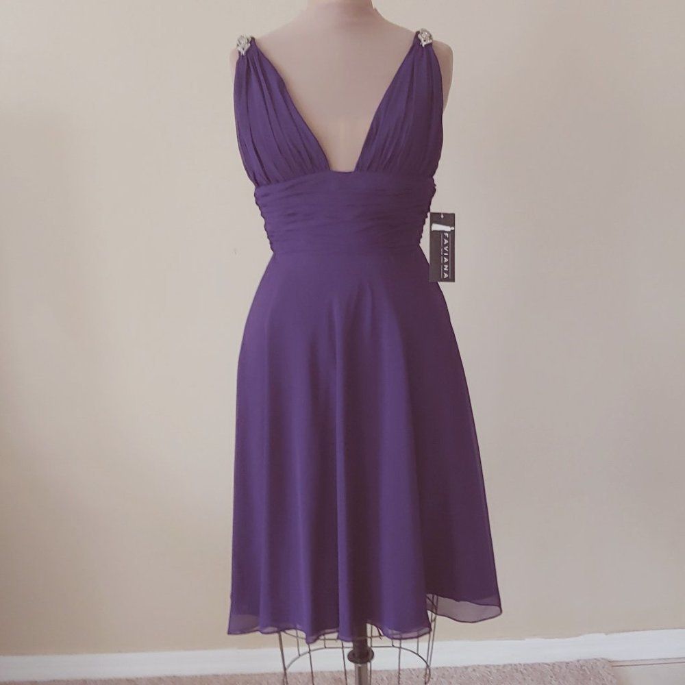 ❤️Host Pick❤️ Like the item for 20% off Faviana Short  V-Neck Dress.